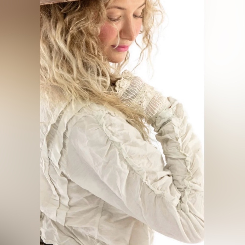 Magnolia Pearl Into The Groove Blouse in Moonlight - Picture 6 of 10